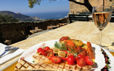 Lunch in Balagne with a view