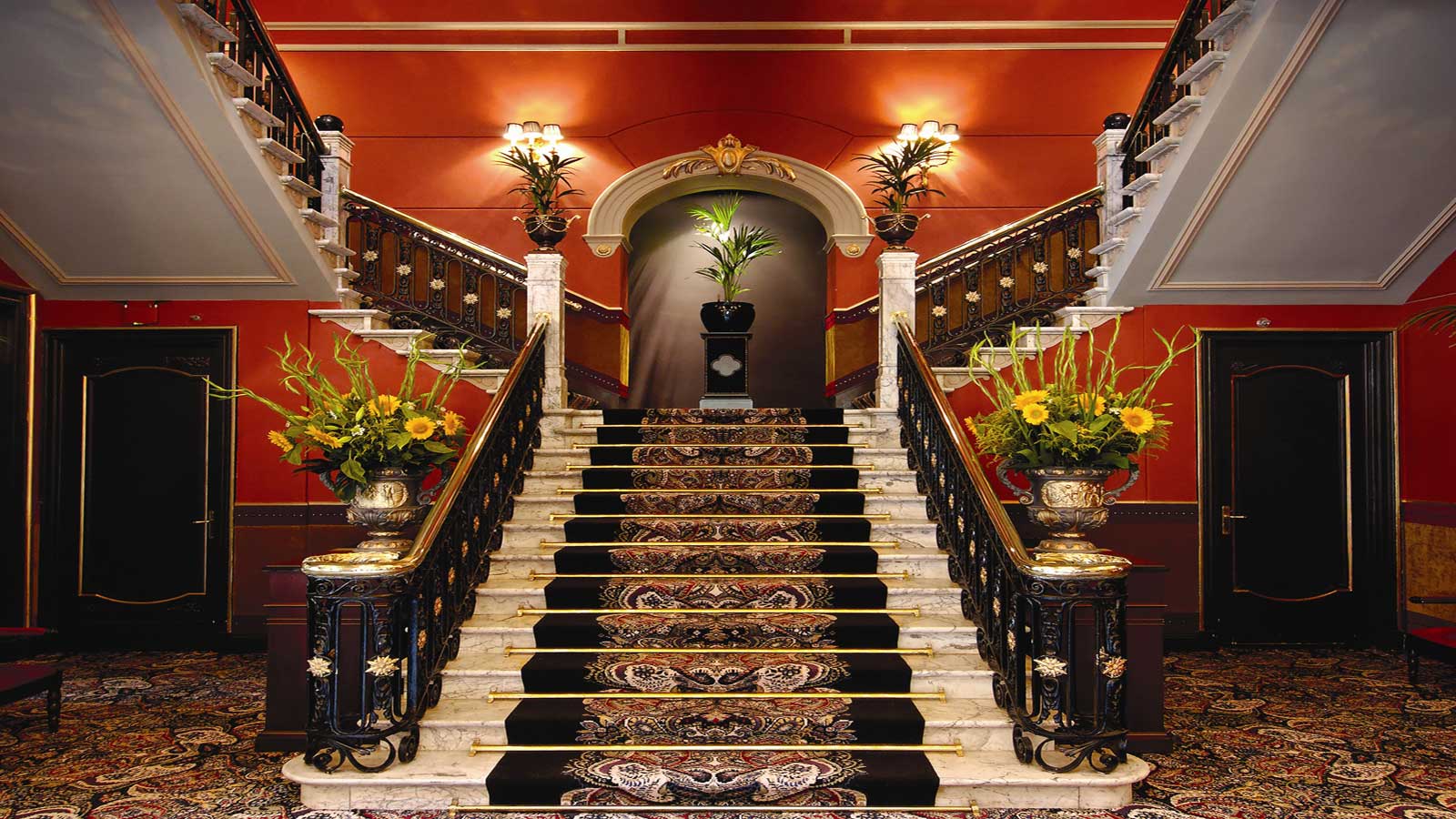 A History of Hospitality Hotel Des Indes Butterfield & Robinson