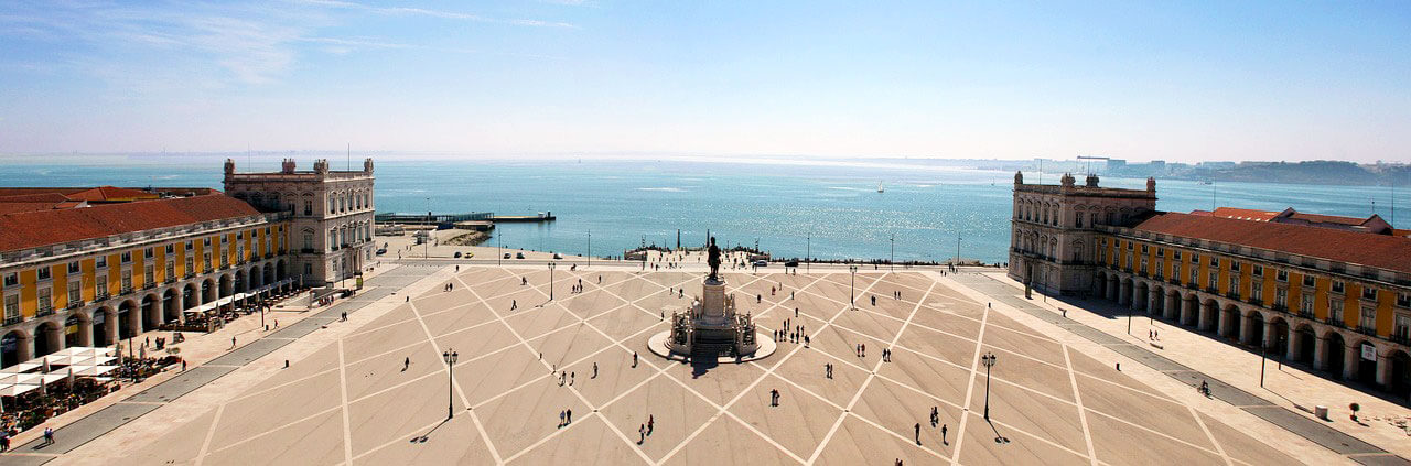 things-to-do-in-lisbon-praca-do-comercio