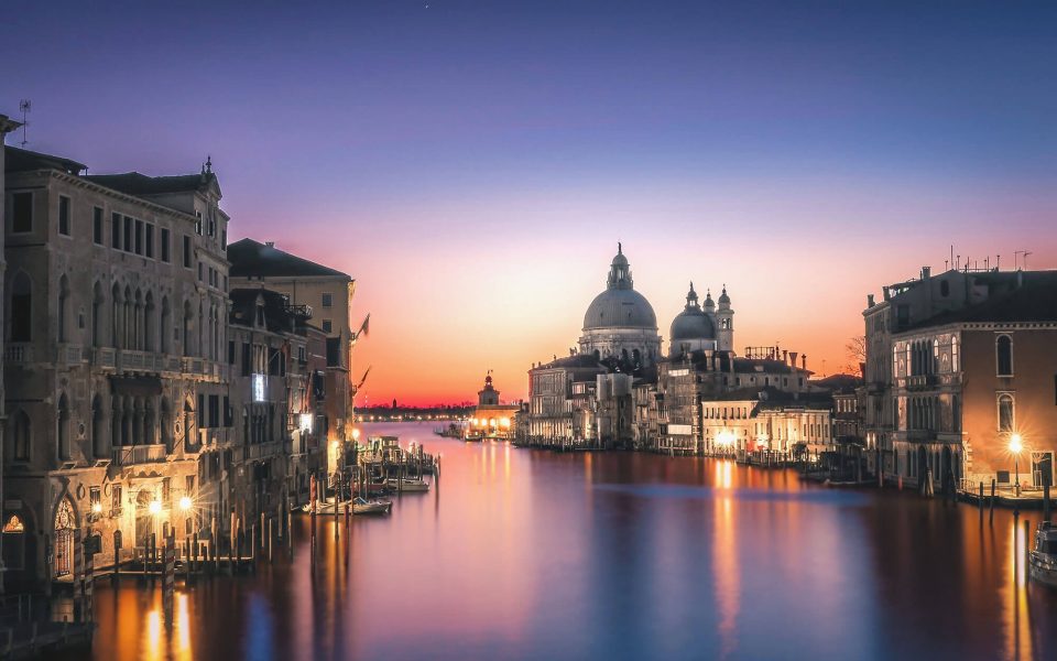 Reading for the Road: Books About Venice